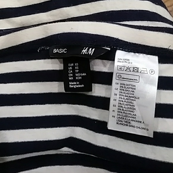 H&M mini skirt - Picture 2 of 2